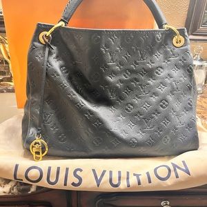 Louis Vuitton Artsy